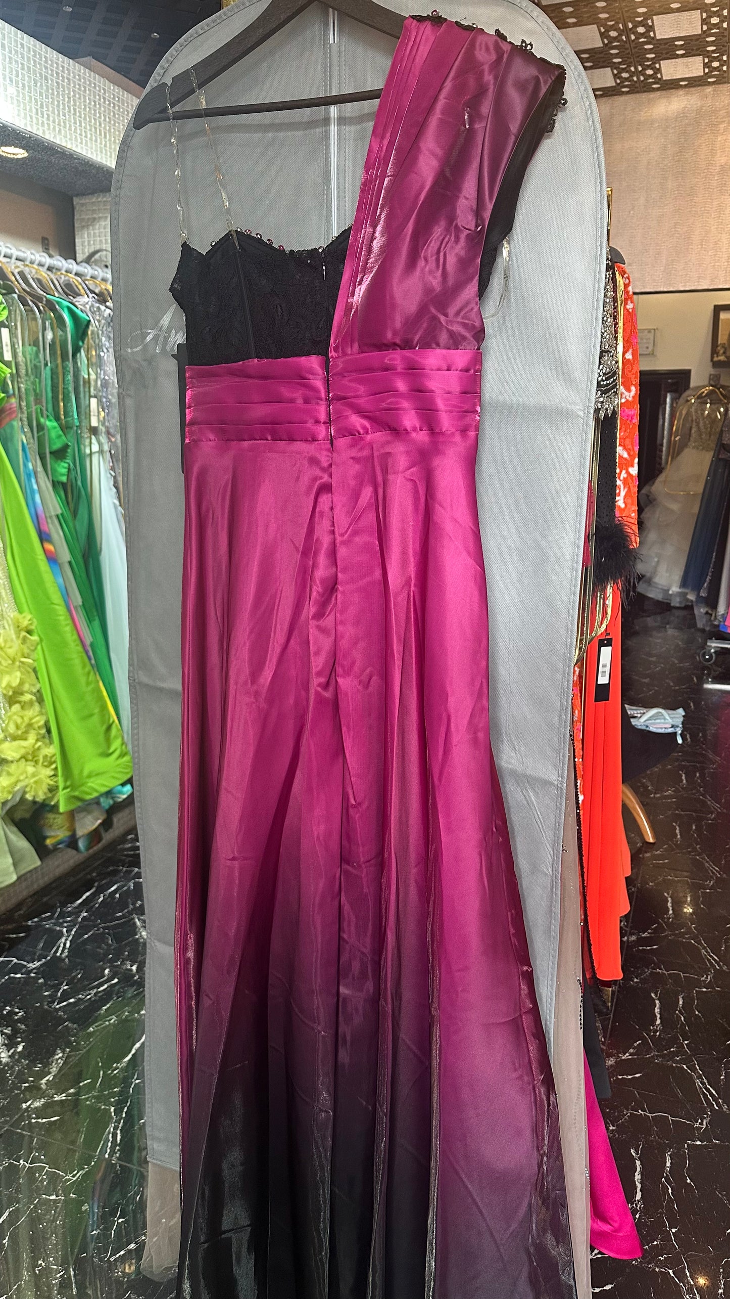 Pink and black in degrade