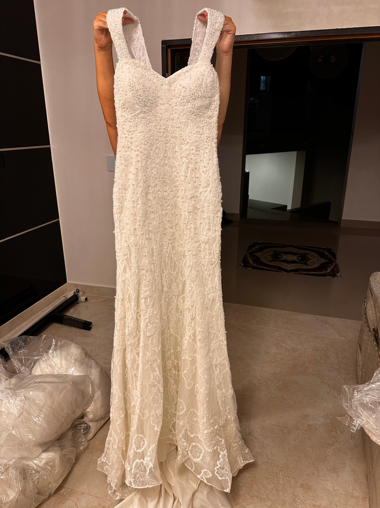 Vestido de novia sirena con perlas de tirantes gruesos