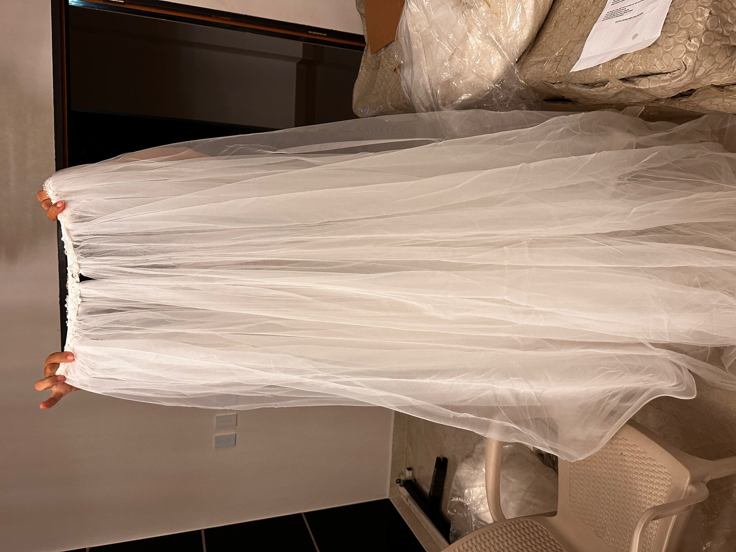 Vestido de novia cuello alta linea A - de aplicaciones y brillo