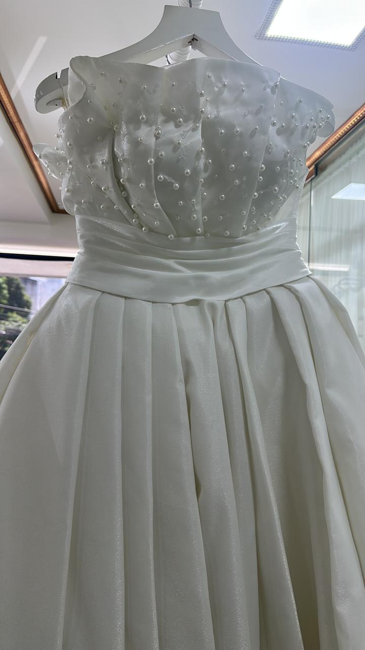 Elegant and overthetop organza dress