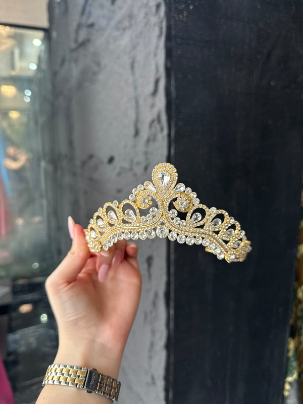 Tiara Clásica Barroca Dorada con Gotas de Cristal