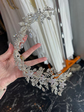 Diadema multidetalles 3D plateada