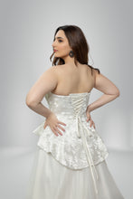 Enchanting Elegance: Strapless Heart-shaped A-line Dress with Back Corset and Silver & Black Crystal Embellishments