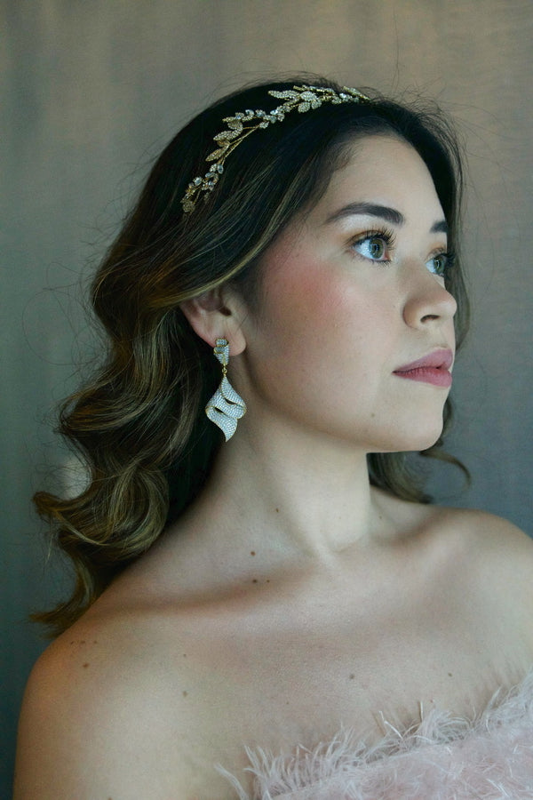 Aritos Plateados con Esquinas Doradas