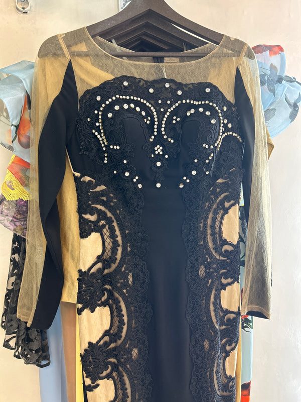 Midnight Chic: Long Sleeve Beige and Black Dress