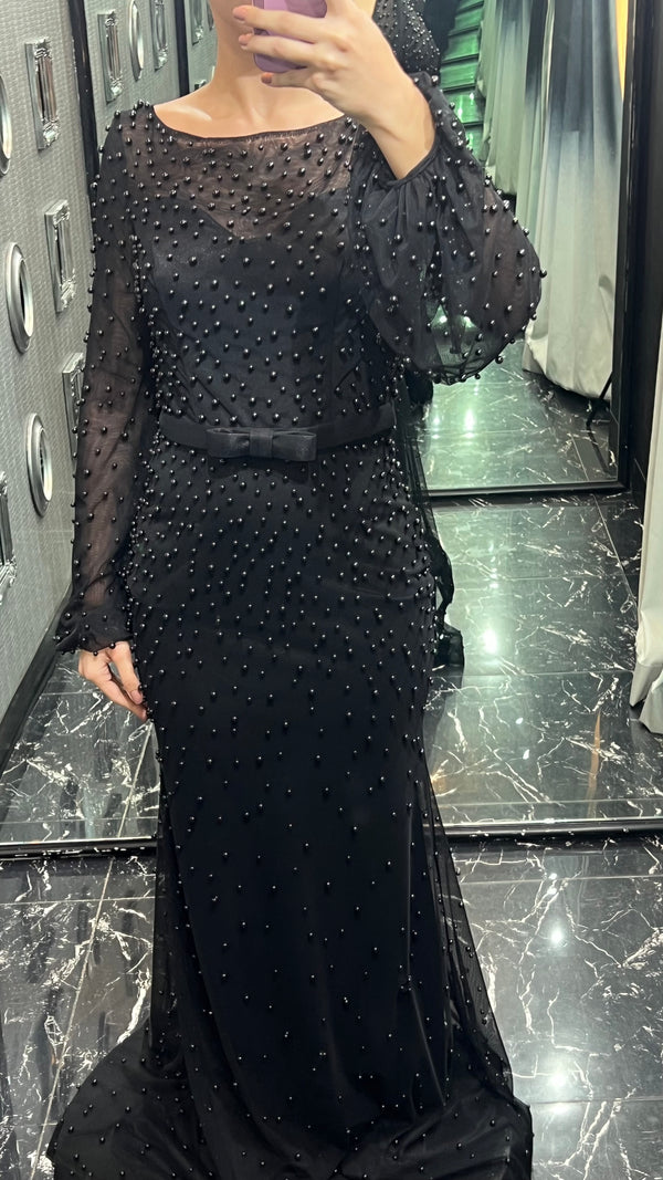 Midnight Enchantment: Black Mermaid Style Dress
