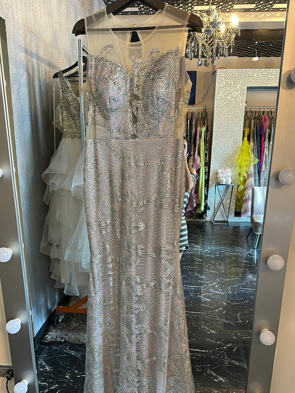 Silver Shimmer Mermaid: Heart-Shaped Light Gray and Silver Mermaid Dress