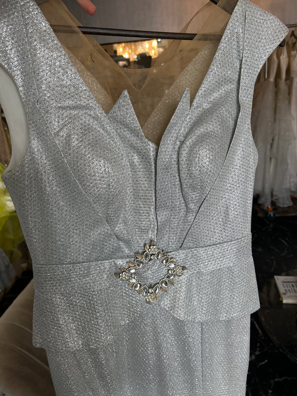 Sparkling Silver Elegance: Gray Silver Dress with Rhinestone Square Belt