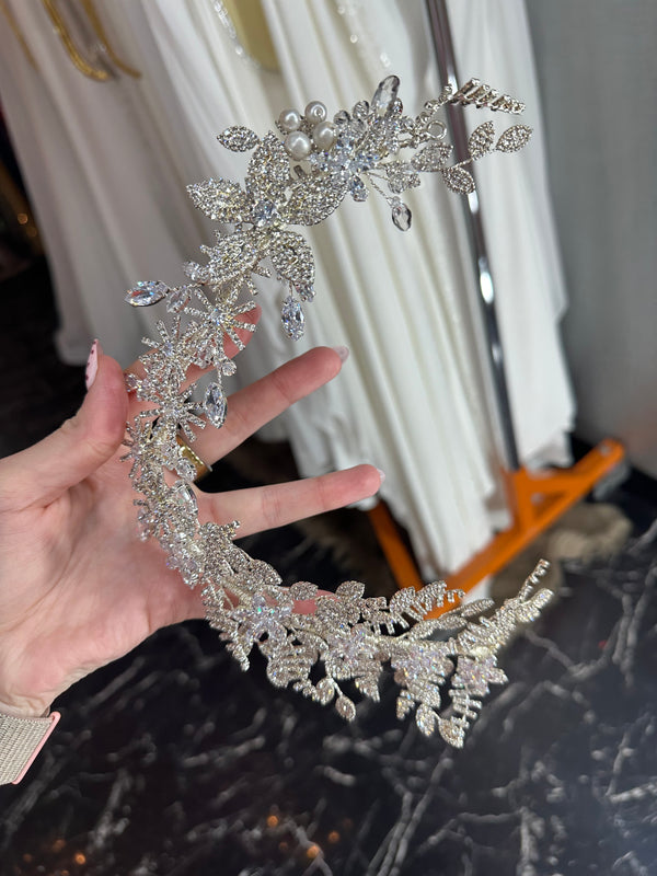 Diadema multidetalles 3D plateada
