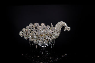 Tocado de cisne plateado de cristales