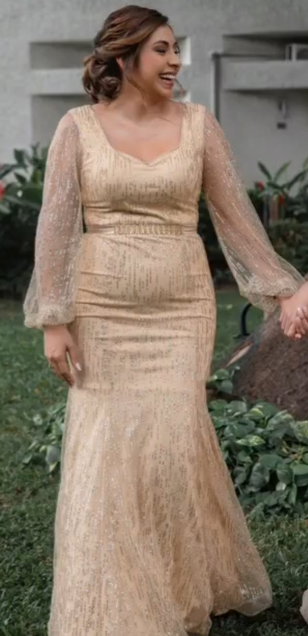 Golden Glamour: Sparkling Mermaid Dress with Long Sleeves