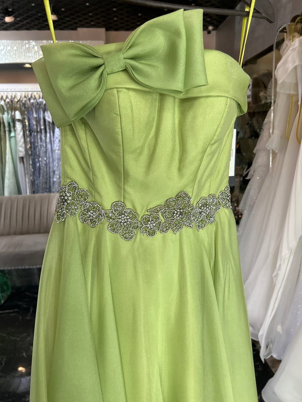 Lemon Zest: Strapless Green Dress with Chest Ribbon