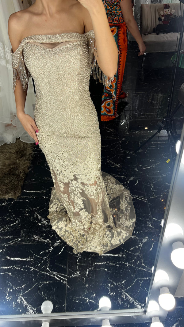 Glamourous Golden Mermaid: Off-Shoulder Dress with Stone Fringe