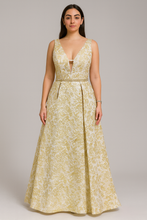 Royal en Beige Bordado