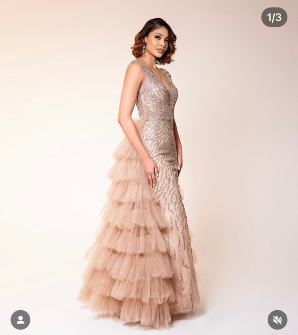 Dreamy beige ruffled (2 look) dress