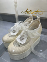 Tennis blanco estilo red dorado (altura alta)