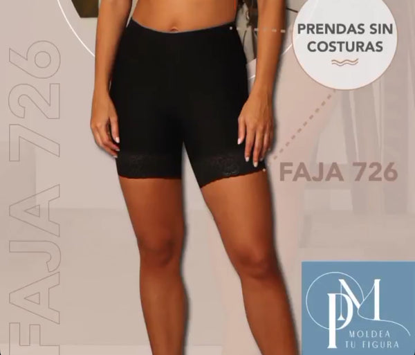 Short levanta cola con encaje elastico (negro)