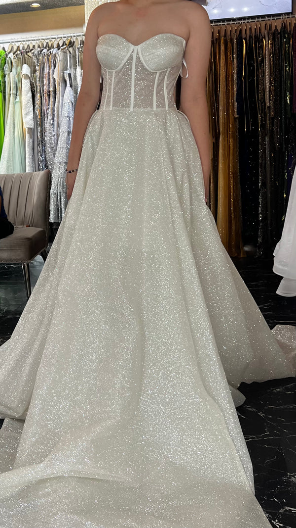 Fantasy in Sparkles White