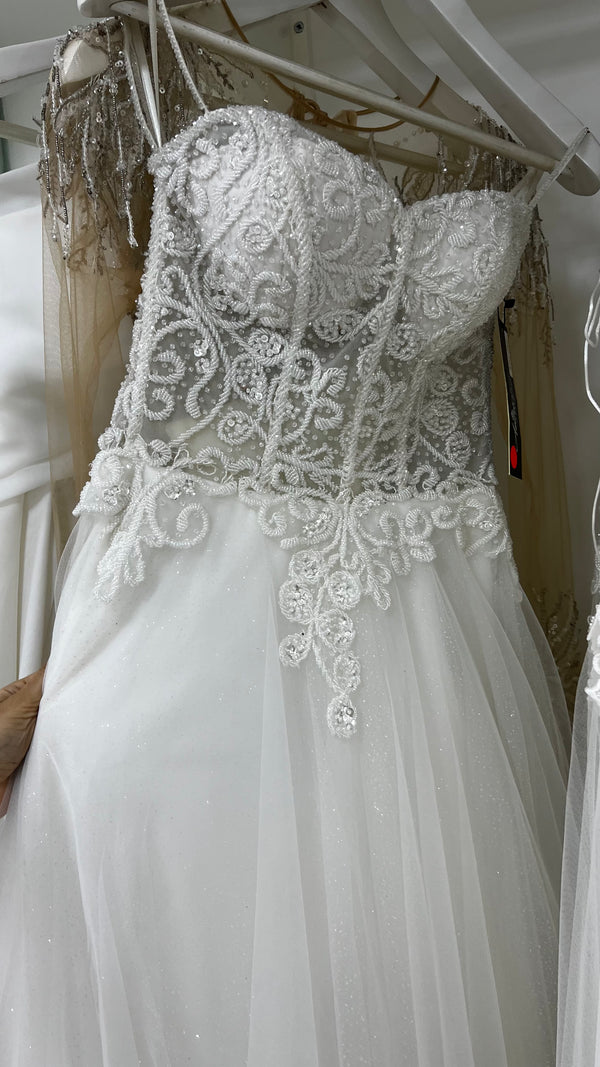 Vestido de novia estilo linea A con corset decorativo strapless