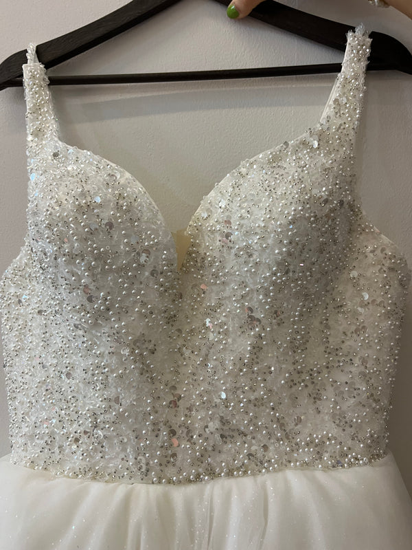 Vestido de novia de perlas ivory y faldon A de tul