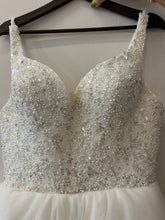 Vestido de novia de perlas ivory y faldon A de tul