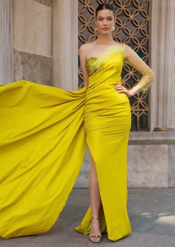 Ethereal Sunshine with open-leg Dress