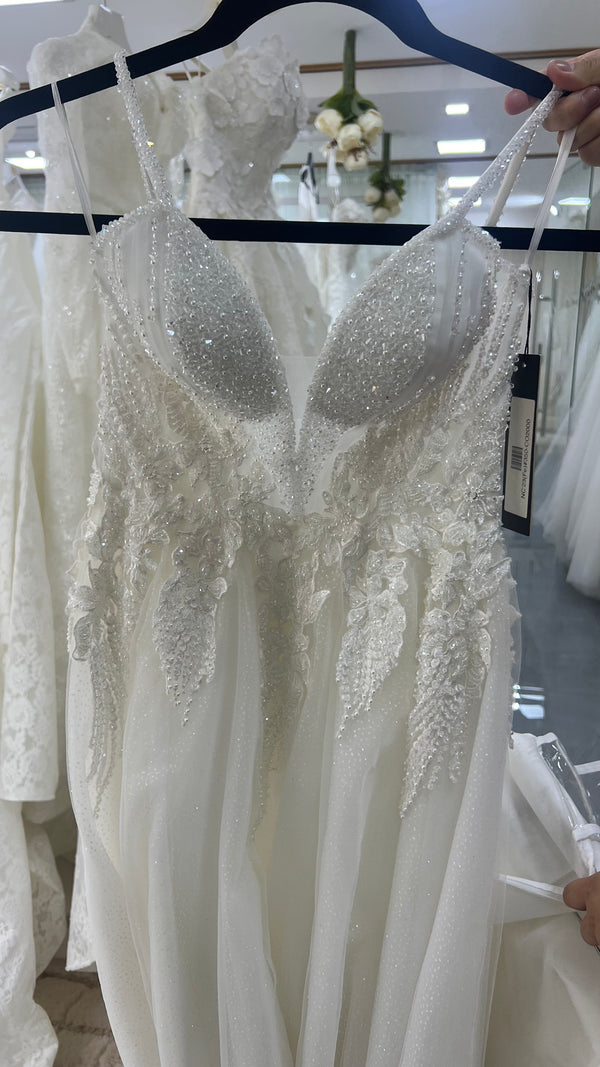 Vestido de novia V con escote perlas y cristales