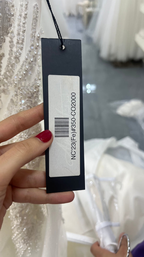 Vestido de novia V con escote perlas y cristales
