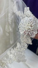 Vestido de novia V con escote perlas y cristales