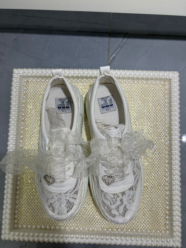 Tennis blanco estilo encaje (altura baja)